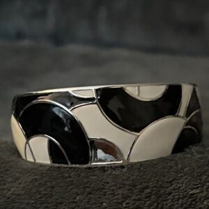 Chic Black and White Women's Bracelet